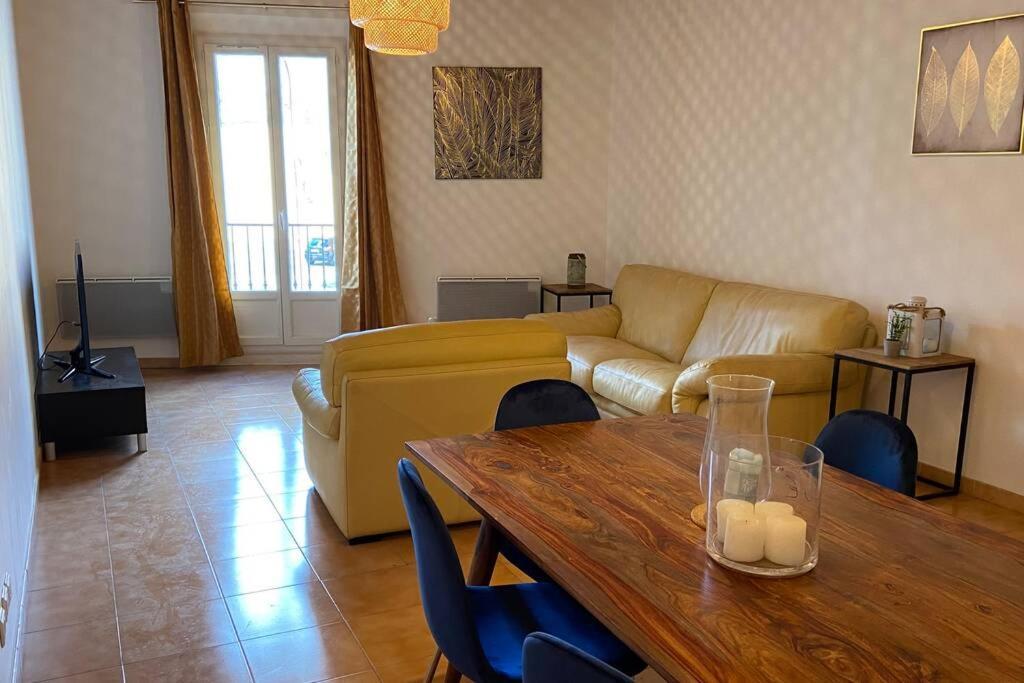 Tres Beau Appartement Au Centre Historique De Riez Exteriér fotografie